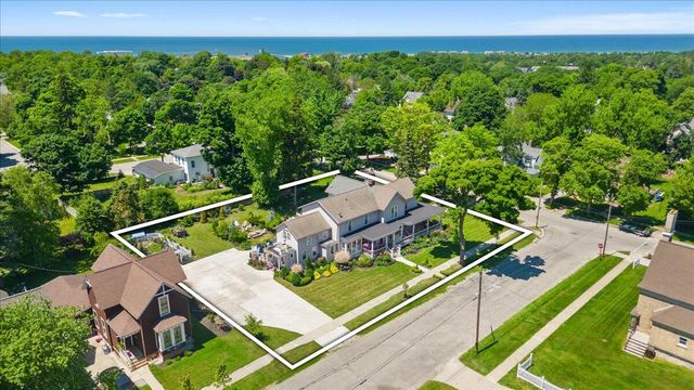 461 Fifth Street, Manistee, MI 49660
