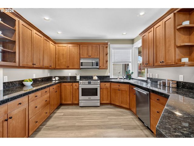 10258 Se BRISTOL Ct, Portland, OR 97086