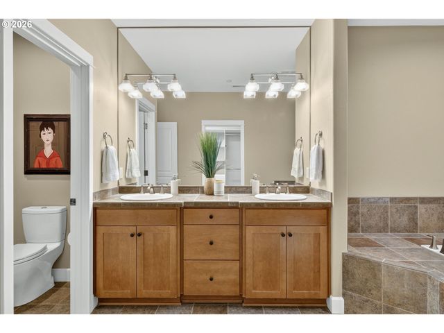 10258 Se BRISTOL Ct, Portland, OR 97086
