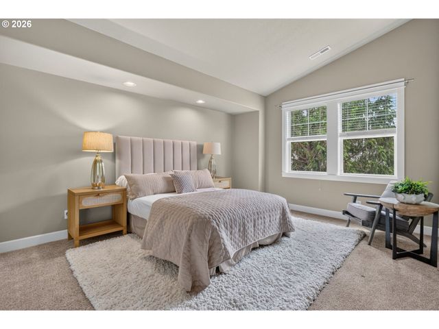 10258 Se BRISTOL Ct, Portland, OR 97086