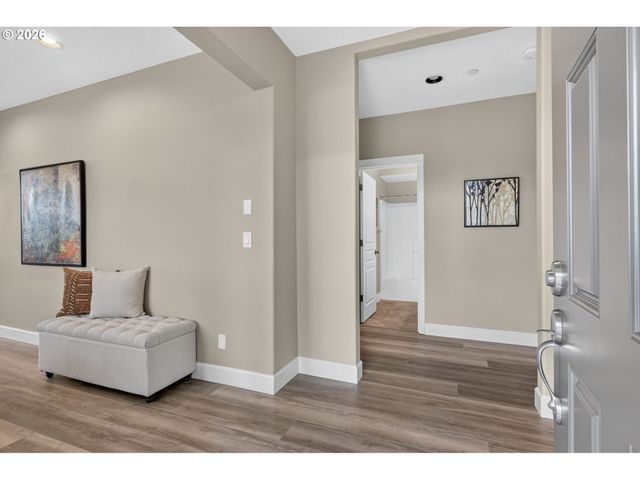 10258 Se BRISTOL Ct, Portland, OR 97086