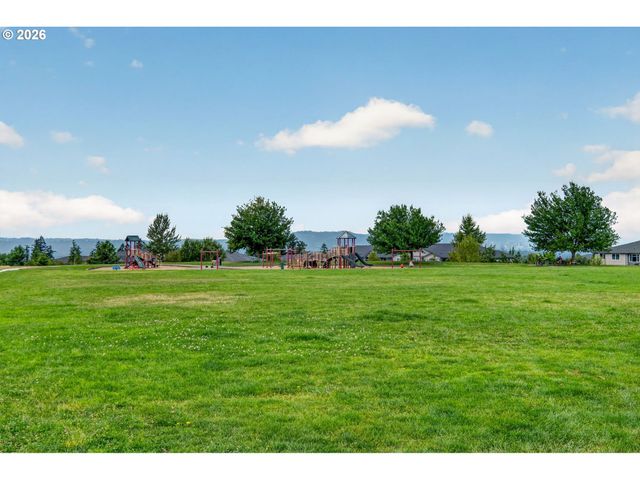 10258 Se BRISTOL Ct, Portland, OR 97086