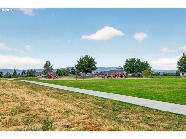 10258 Se BRISTOL Ct, Portland, OR 97086