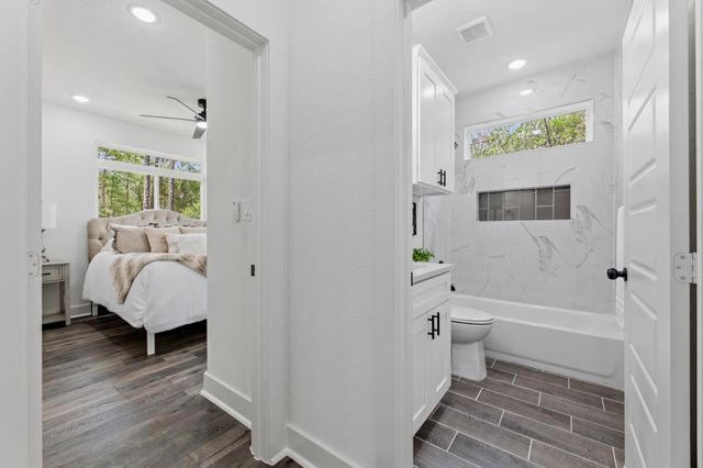 180 Kaanapali LN, Bastrop, TX 78602