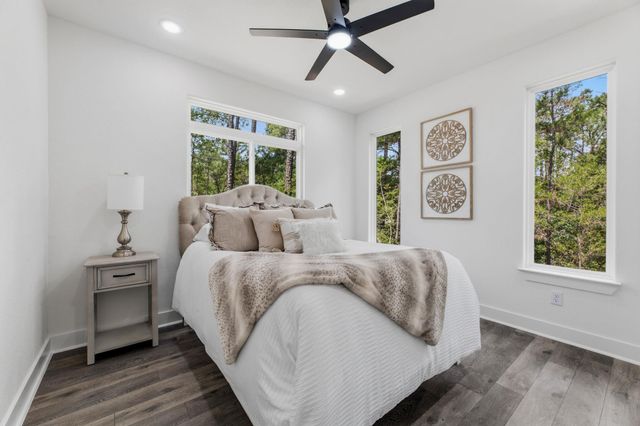 180 Kaanapali LN, Bastrop, TX 78602