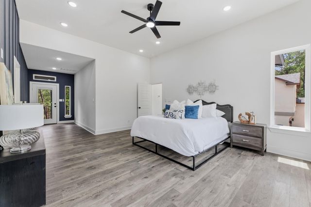 180 Kaanapali LN, Bastrop, TX 78602