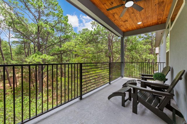 180 Kaanapali LN, Bastrop, TX 78602