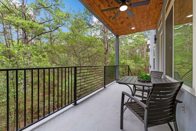 180 Kaanapali LN, Bastrop, TX 78602