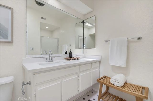 3647 Keystone Avenue 2, Los Angeles, CA 90034