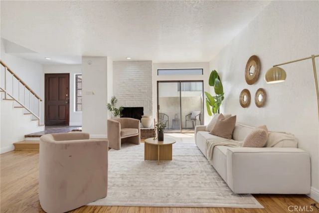 3647 Keystone Avenue 2, Los Angeles, CA 90034