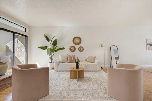 3647 Keystone Avenue 2, Los Angeles, CA 90034