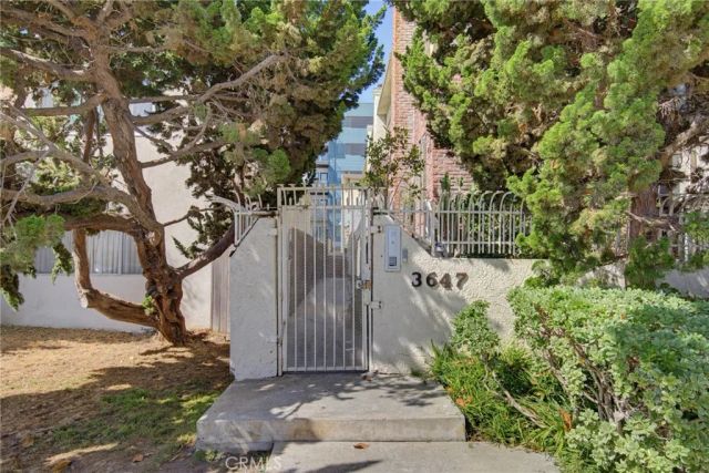 3647 Keystone Avenue 2, Los Angeles, CA 90034