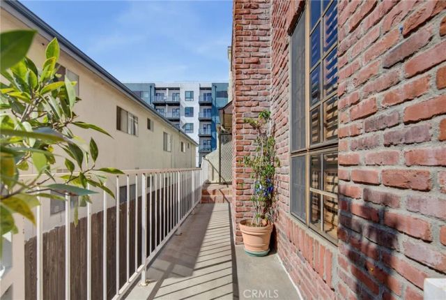 3647 Keystone Avenue 2, Los Angeles, CA 90034