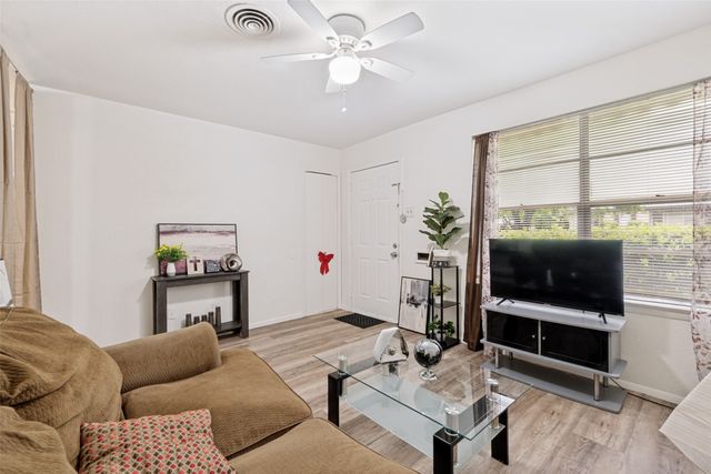 1209 Edgemont Drive, Mesquite, TX 75149