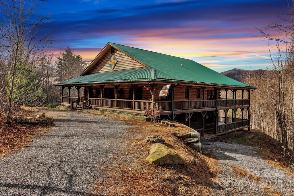 264 Moonbeam Lane, Clyde, NC 28721