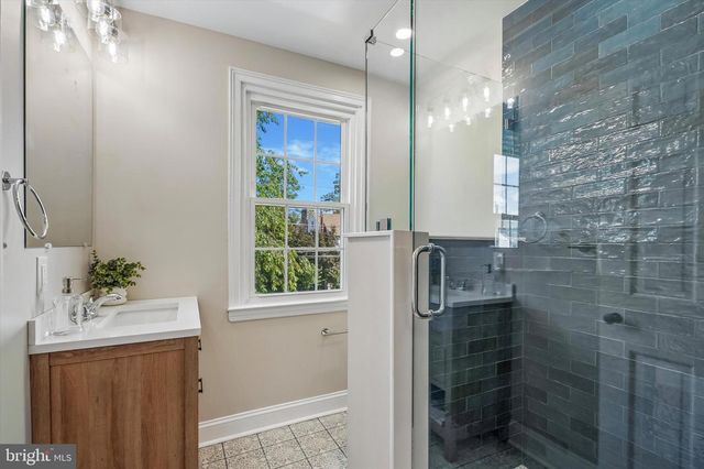 1409 EDGEVALE RD, Wynnewood, PA 19096