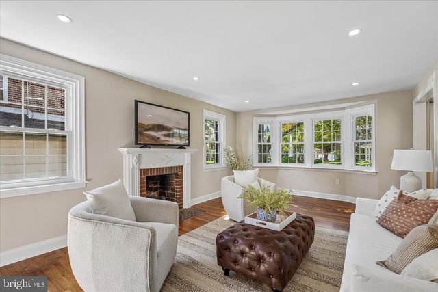 1409 EDGEVALE RD, Wynnewood, PA 19096