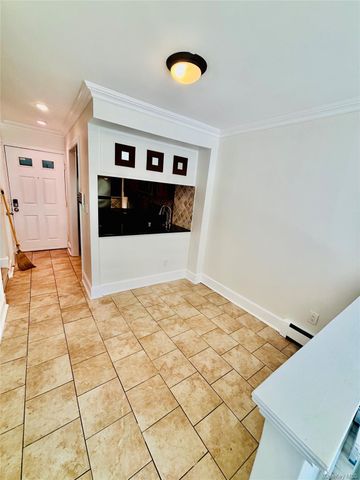10 Westview Avenue D, White Plains, NY 10603