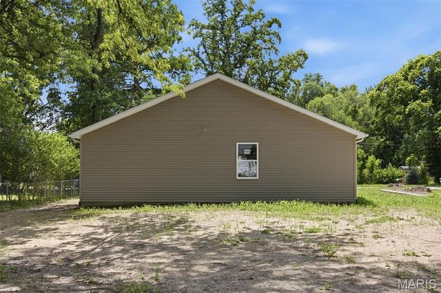 421 E Schuetz Street, Lebanon, IL 62254