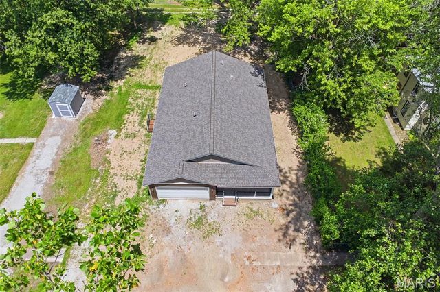 421 E Schuetz Street, Lebanon, IL 62254