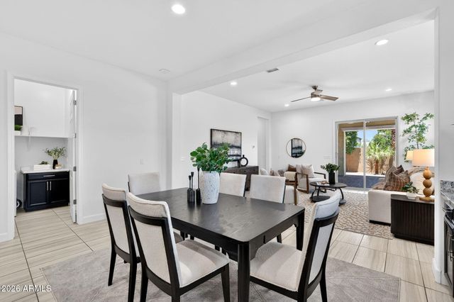 286 E DOGWOOD Drive, Chandler, AZ 85286