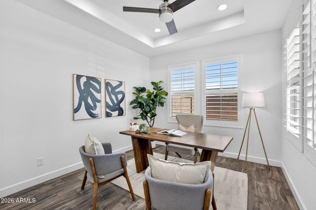286 E DOGWOOD Drive, Chandler, AZ 85286