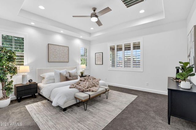 286 E DOGWOOD Drive, Chandler, AZ 85286