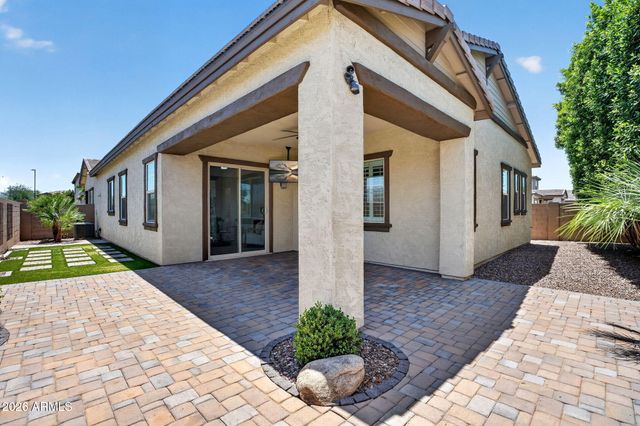 286 E DOGWOOD Drive, Chandler, AZ 85286