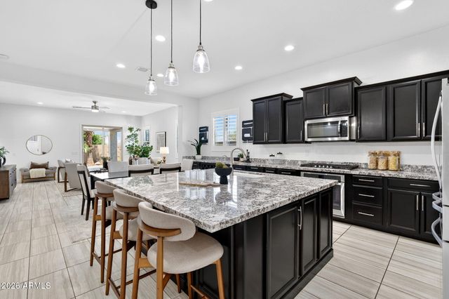 286 E DOGWOOD Drive, Chandler, AZ 85286