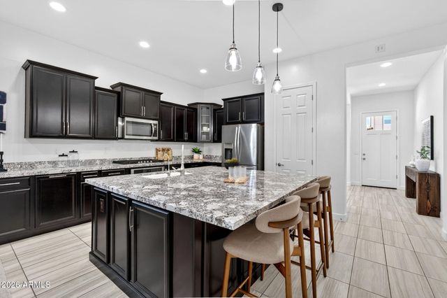 286 E DOGWOOD Drive, Chandler, AZ 85286
