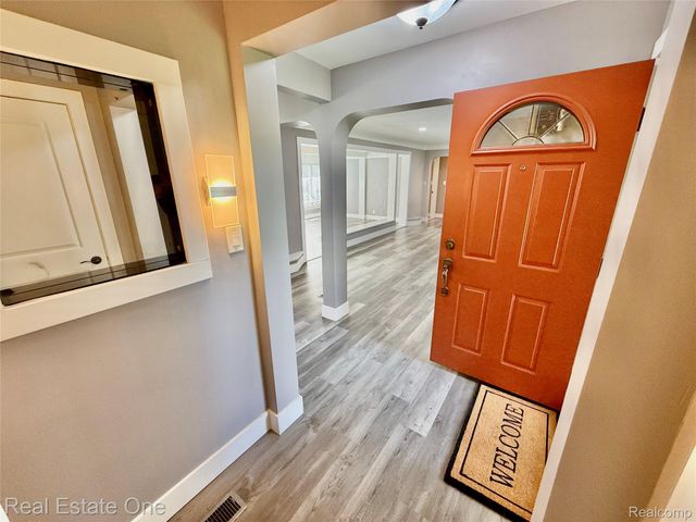 41901 WOODBROOK Drive, Canton Charter Township, MI 48188