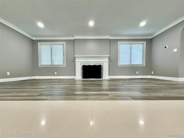 41901 WOODBROOK Drive, Canton Charter Township, MI 48188