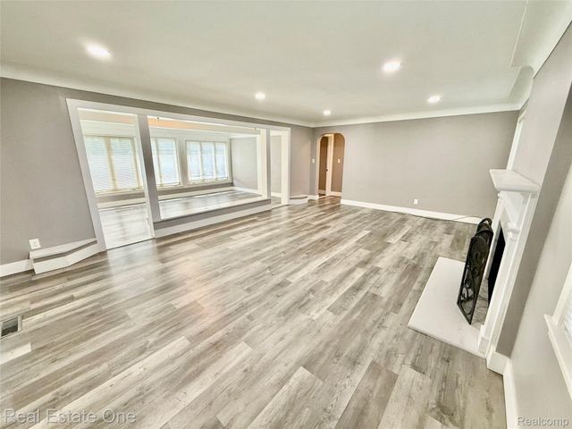 41901 WOODBROOK Drive, Canton Charter Township, MI 48188
