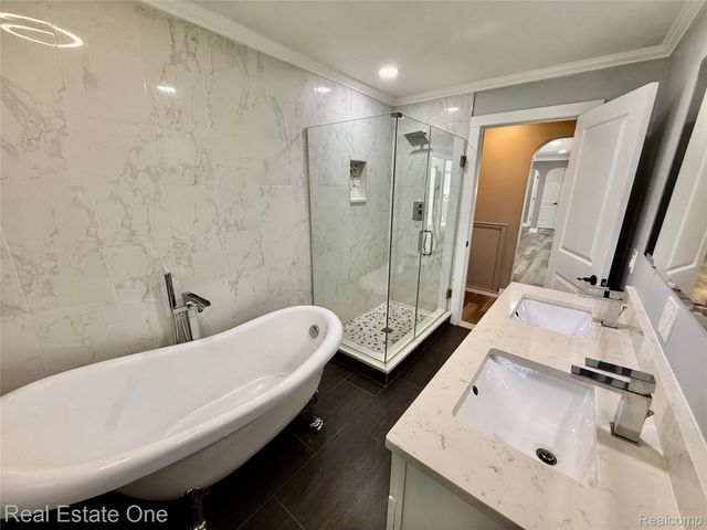 41901 WOODBROOK Drive, Canton Charter Township, MI 48188