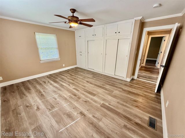 41901 WOODBROOK Drive, Canton Charter Township, MI 48188