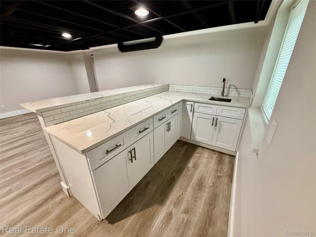 41901 WOODBROOK Drive, Canton Charter Township, MI 48188