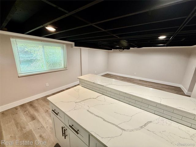41901 WOODBROOK Drive, Canton Charter Township, MI 48188