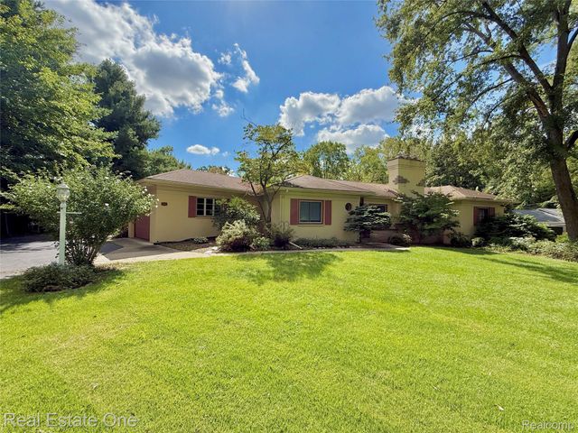 41901 WOODBROOK Drive, Canton Charter Township, MI 48188