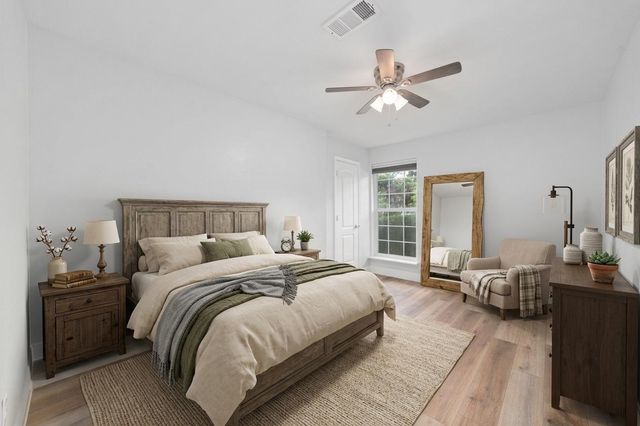 5922 Hummingbird Street, Houston, TX 77096