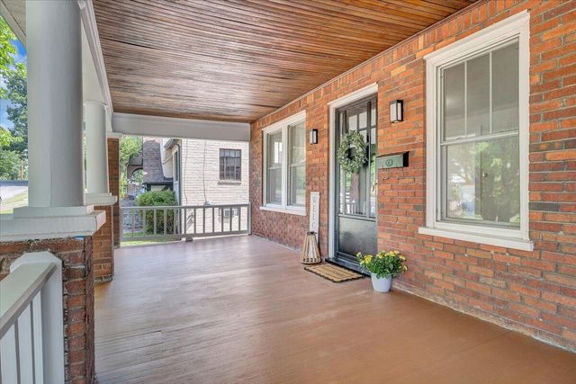 2009 Holley RD, Roanoke, VA 24012