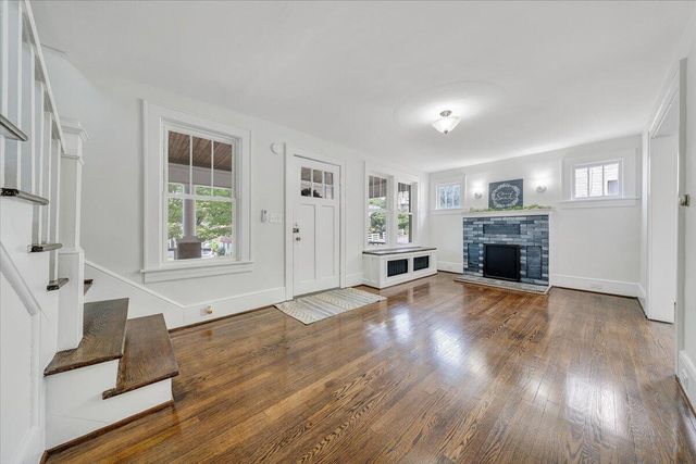 2009 Holley RD, Roanoke, VA 24012
