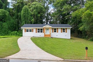 353 Roxbury Drive, Riverdale, GA 30274