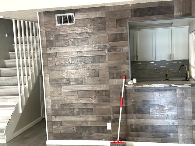 2618 Santa Barbara Drive, Grand Prairie, TX 75052