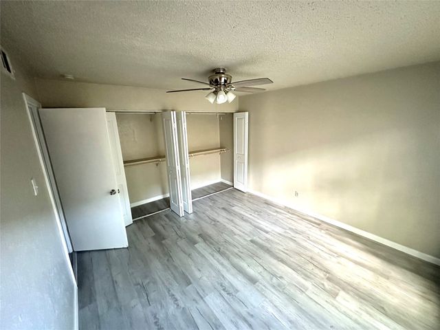 2618 Santa Barbara Drive, Grand Prairie, TX 75052