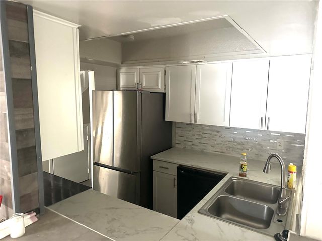 2618 Santa Barbara Drive, Grand Prairie, TX 75052