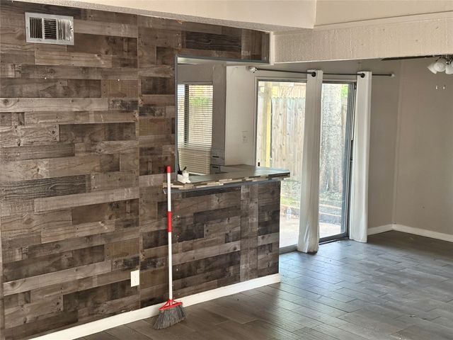 2618 Santa Barbara Drive, Grand Prairie, TX 75052