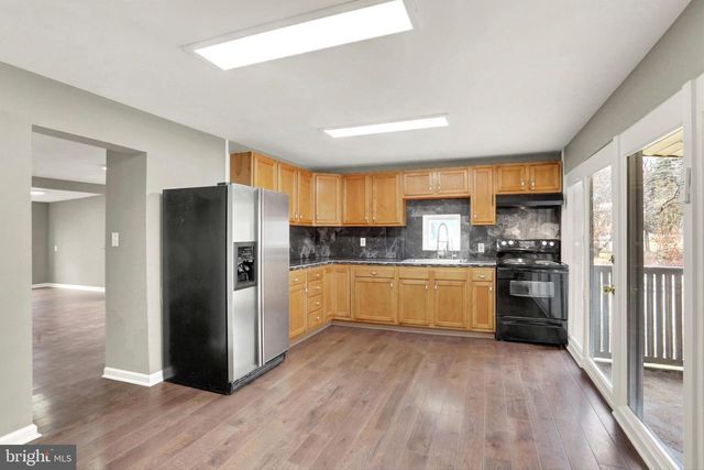 284 MARSH RUN RD, New Cumberland, PA 17070