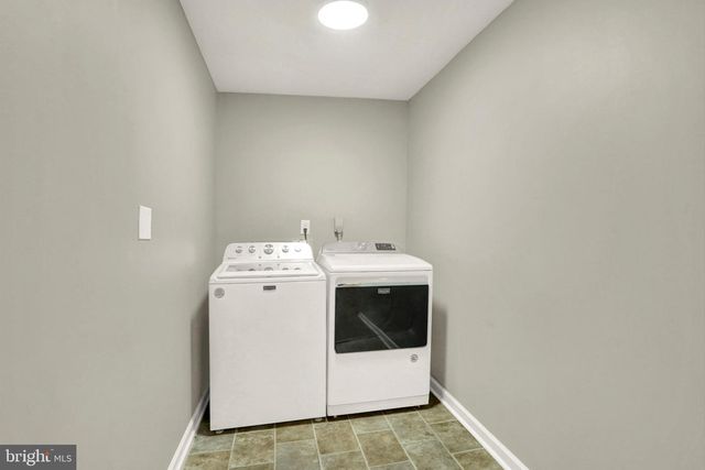 284 MARSH RUN RD, New Cumberland, PA 17070