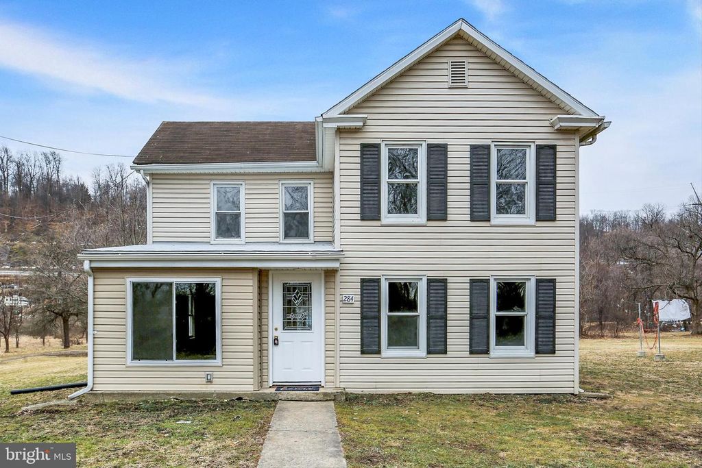 284 MARSH RUN RD, New Cumberland, PA 17070