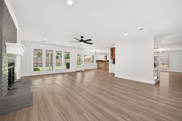 2730 Blue Glen Lane, Houston, TX 77073